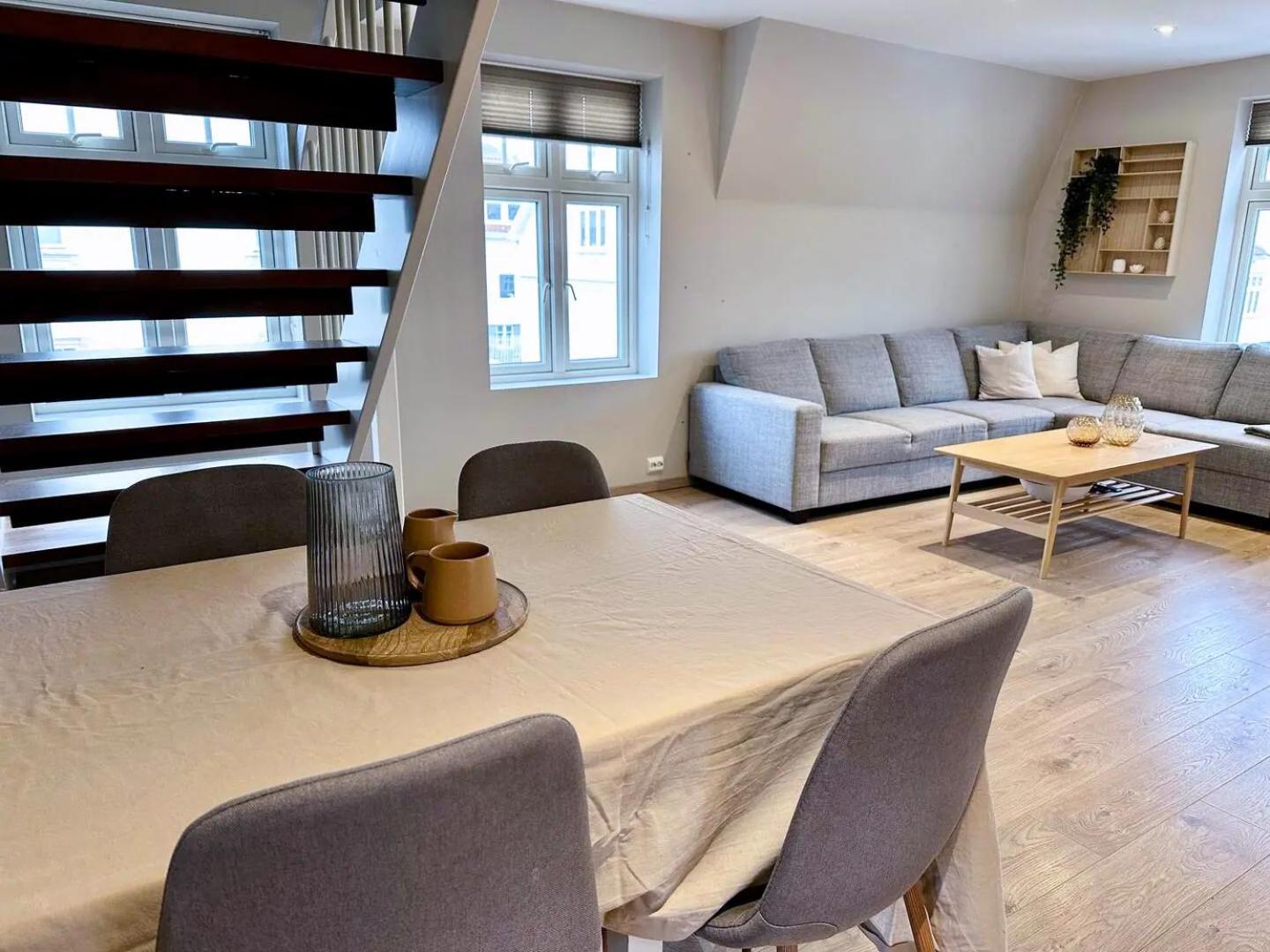 埃格尔松Stylish & Bright Penthouse - Office - 5 Star Location!公寓 外观 照片